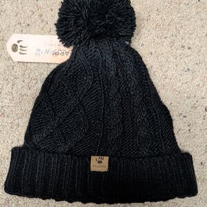 Bearpaw Black Pom  Cuff Hat  NWT